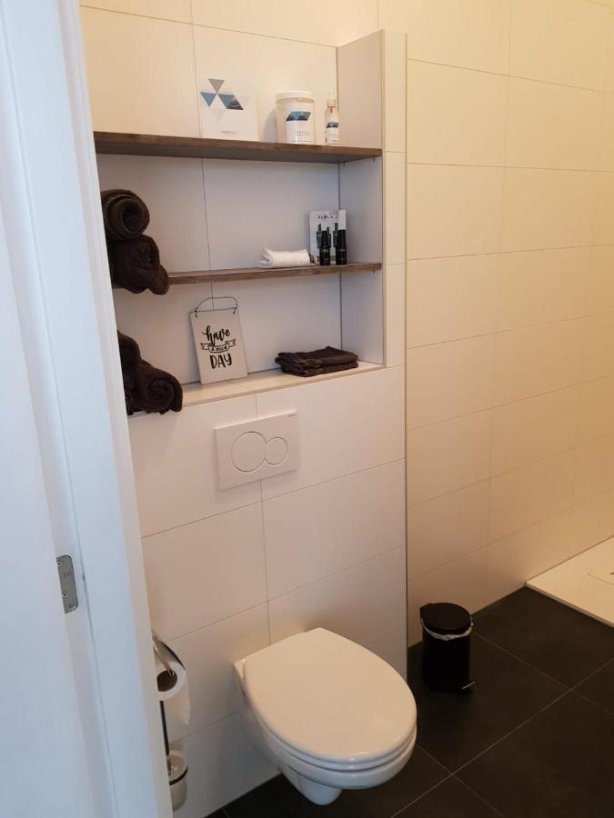 Slapen Bij Van-V Zierikzee Exterior foto